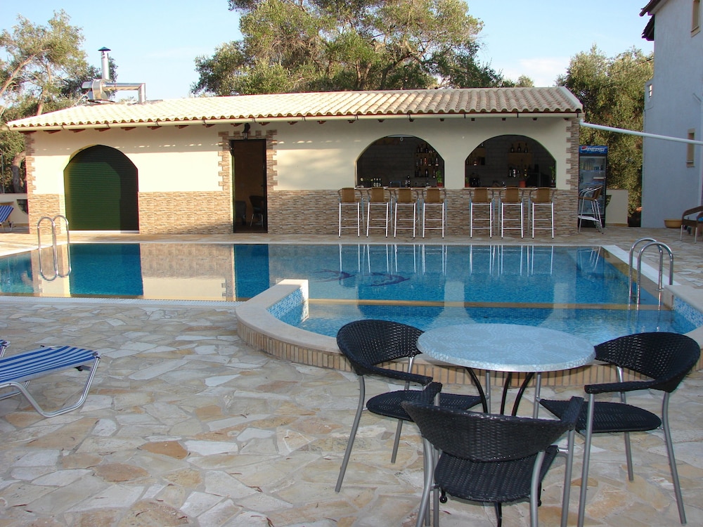 Olympia Paxos Apartment