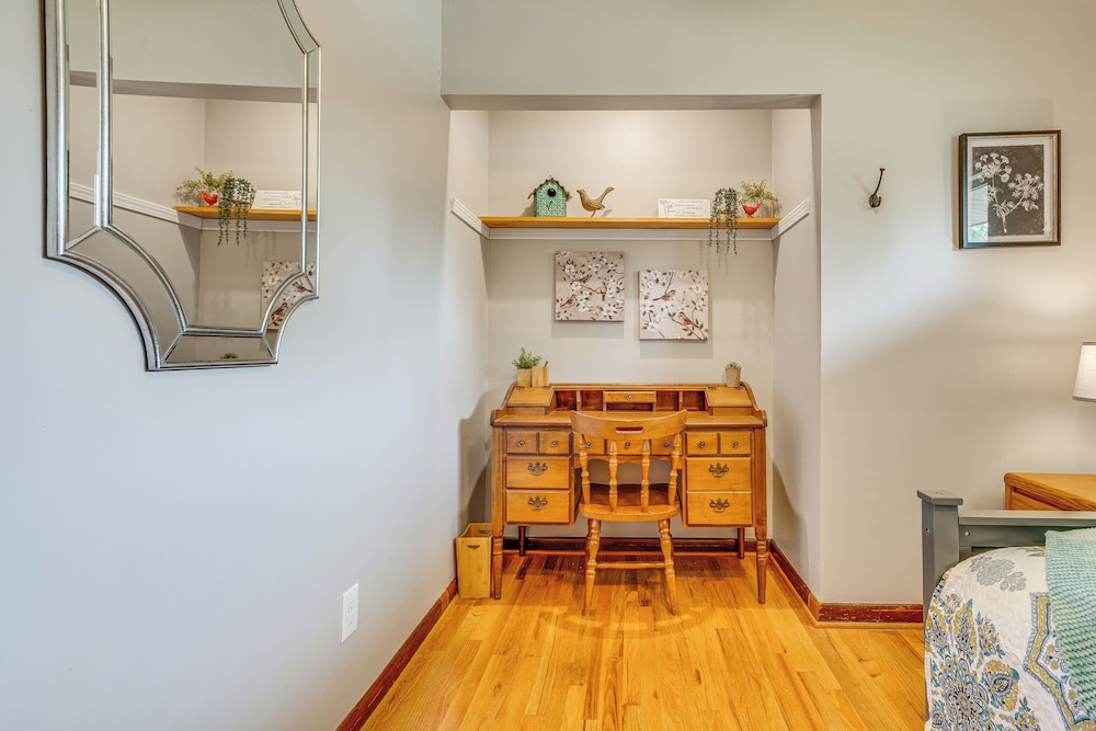 Columbus Vacation Rental, 7 Mi to Downtown!
