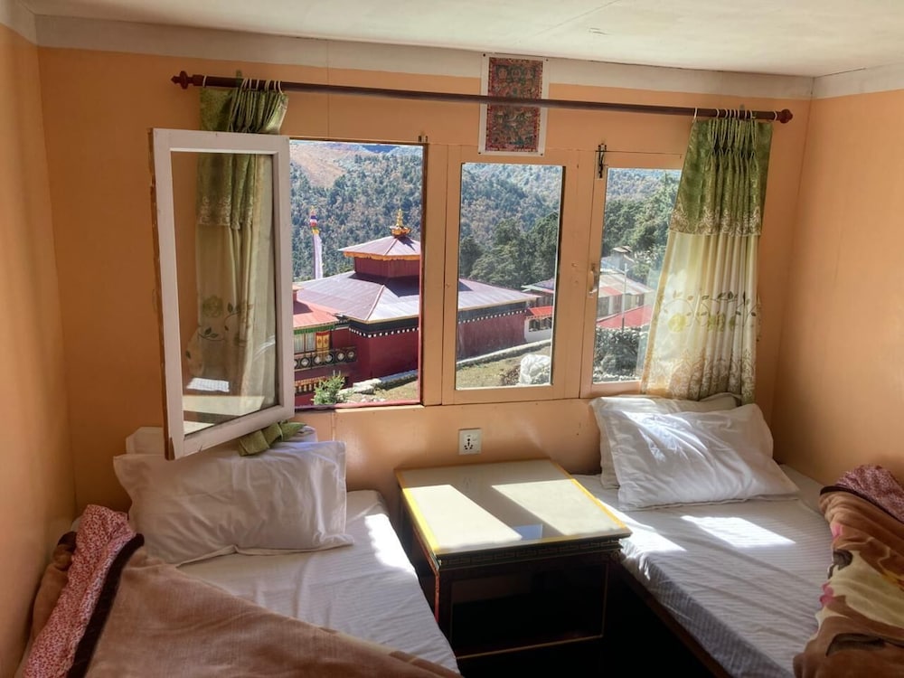 Trekkers Holiday Inn