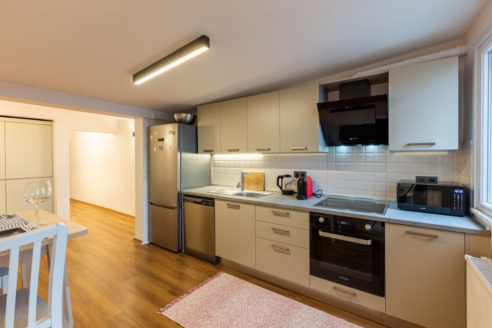 Central Flat With Lovely Terrace in Ferikoy Sisli