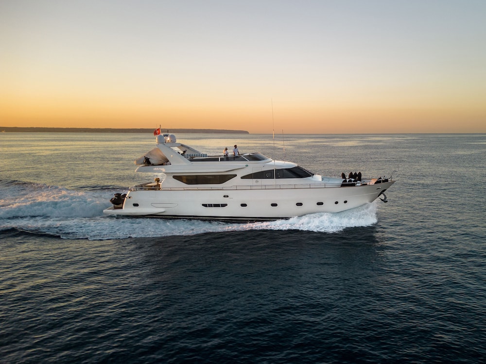 ESSOESS Boat - Five Star - Exclusive use view 5
