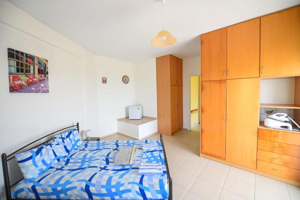 Kyparissia Coastal Getaway With Seaviews