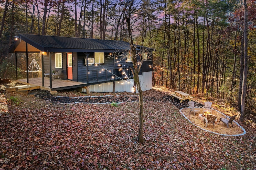 Moonrise Retreat With Spa Fire Pit 8 min to Town