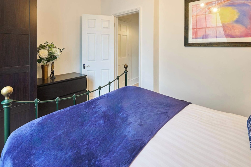 Host Stay Grand Parade Apartment