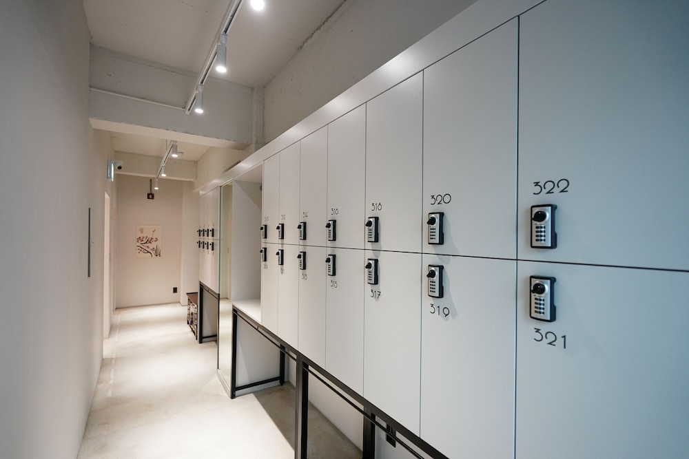 D.A.L Premium Capsule Hotel
