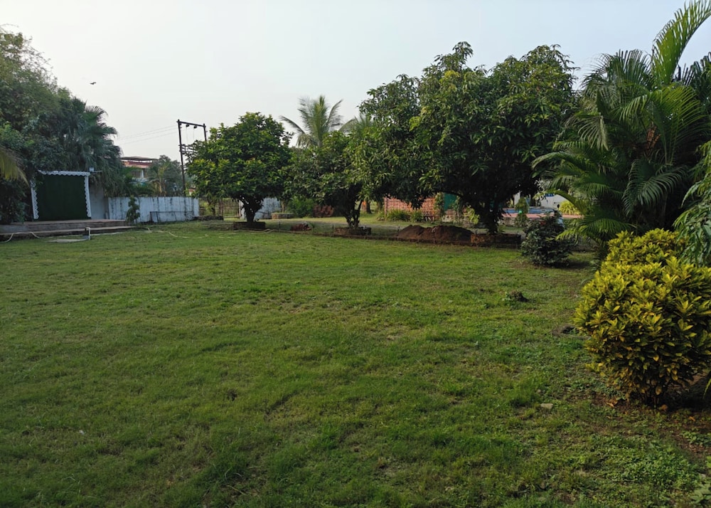 Madhuson Palms