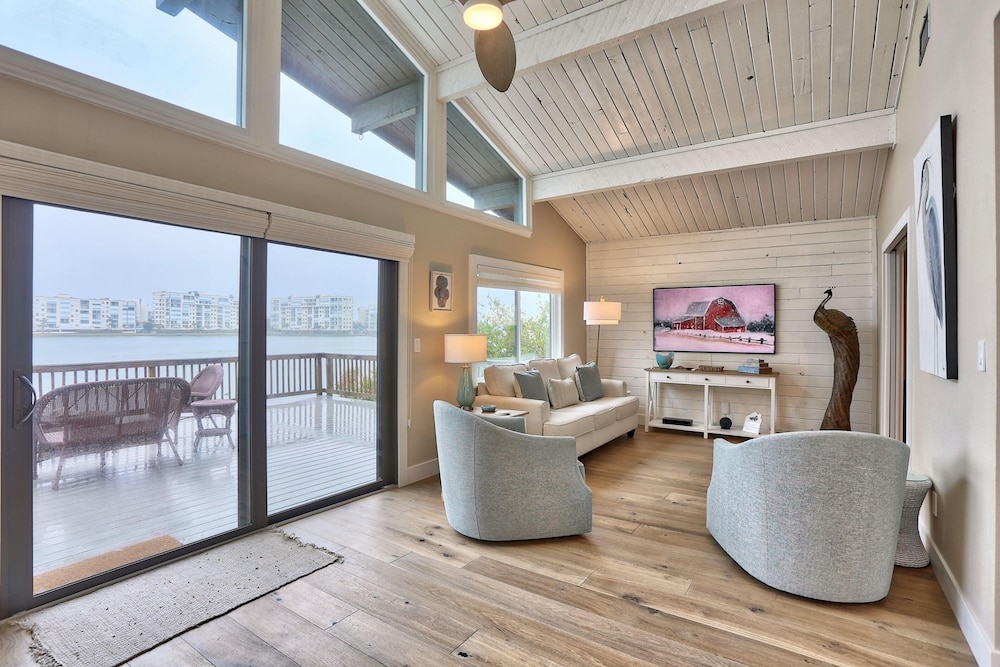 Paradise Along Boca Ciega Bay