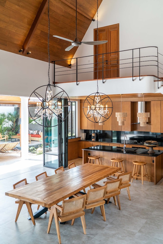 Villa Nusantara 5 by Alfred in Bali - Promo Luxury 4BD Pool Villa Pererenan Beach Caggu