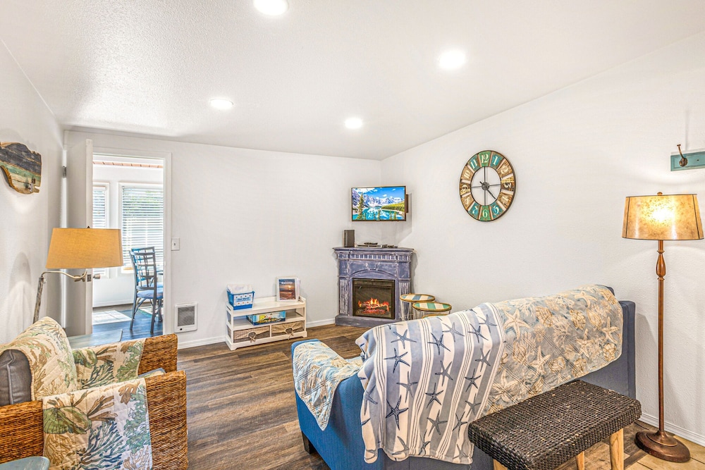 Sandy Days Condo in Ocean Shores