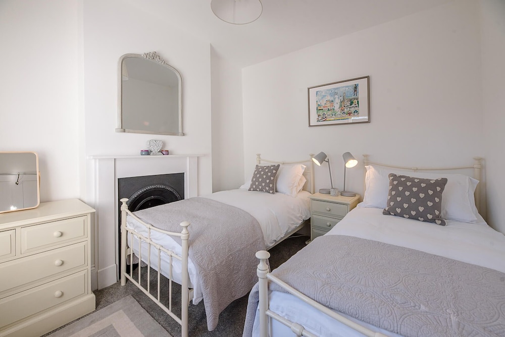 Bonheur, 16 Bartholomew Green, Southwold view 5