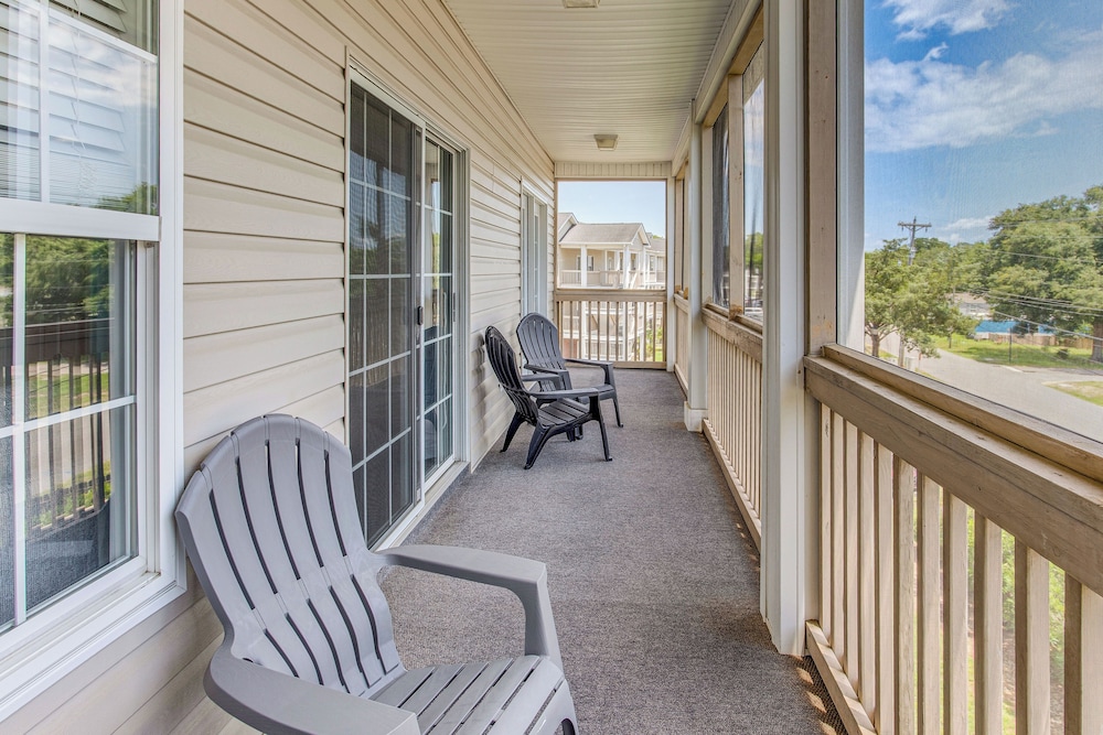 1 Mi to Beach: Family Condo in North Myrtle Beach!