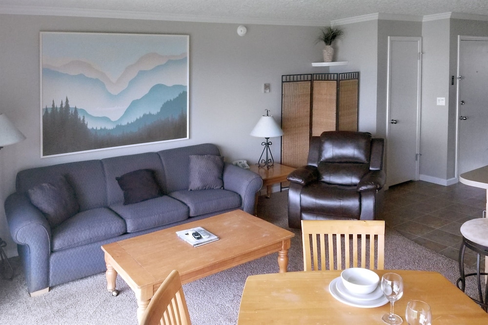 Ocean Terrace Condominiums
