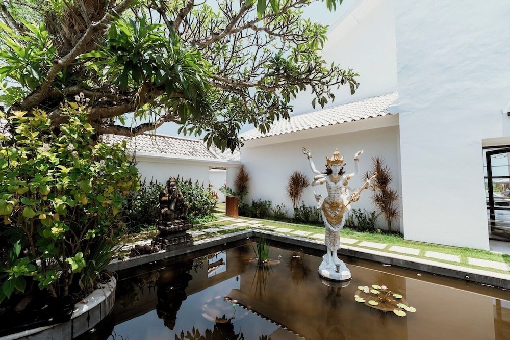 Nalas Villa