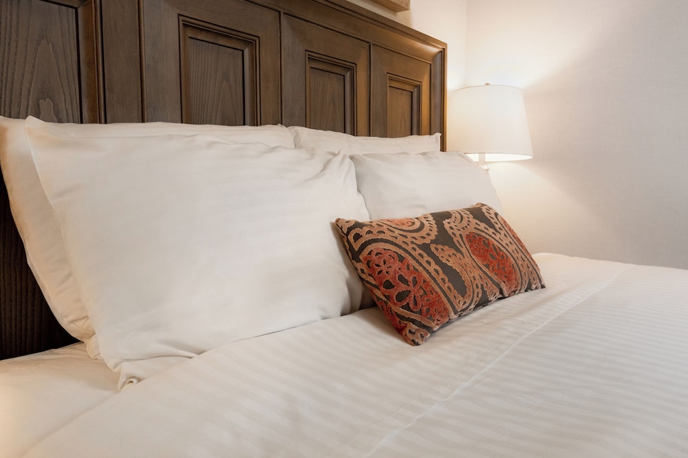 Niagara-on-the-Lake Vacations - The Shaw Club Hotel - Property Image 52