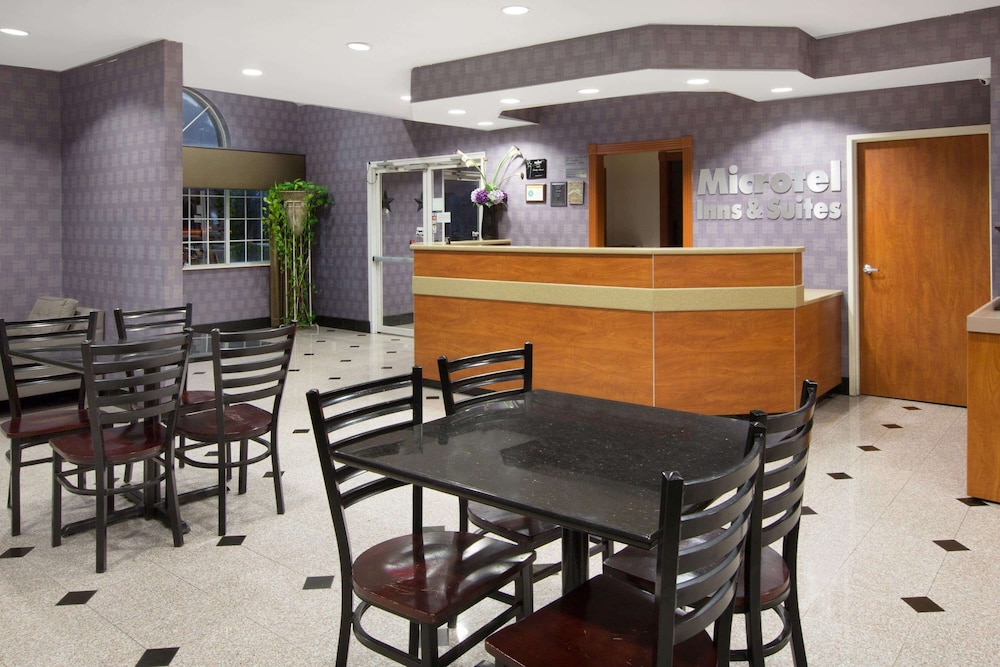 Microtel Inn  Suites by Wyndham Garland/Dallas - Property Image 12
