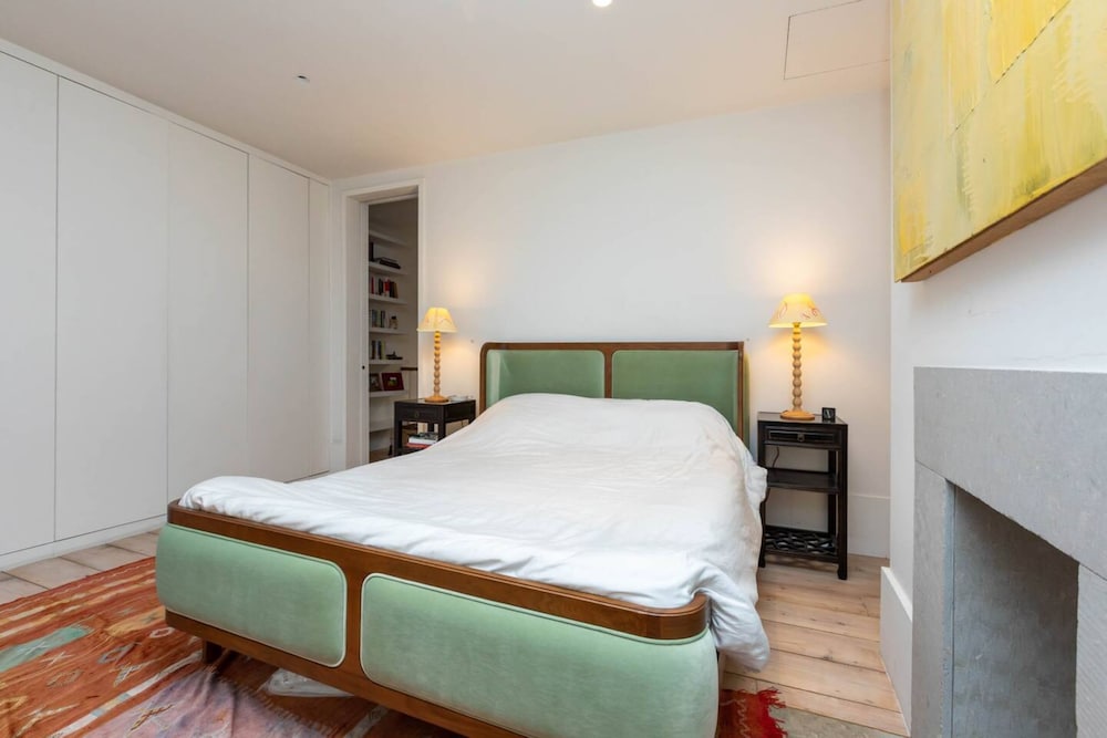 Beautiful 2 Bedroom Townhouse With Garden in Kentish Town