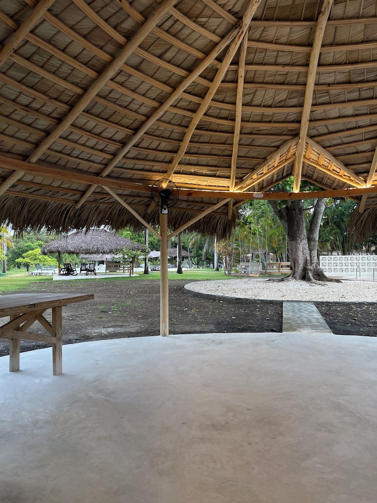 Nizao Beach Lodge