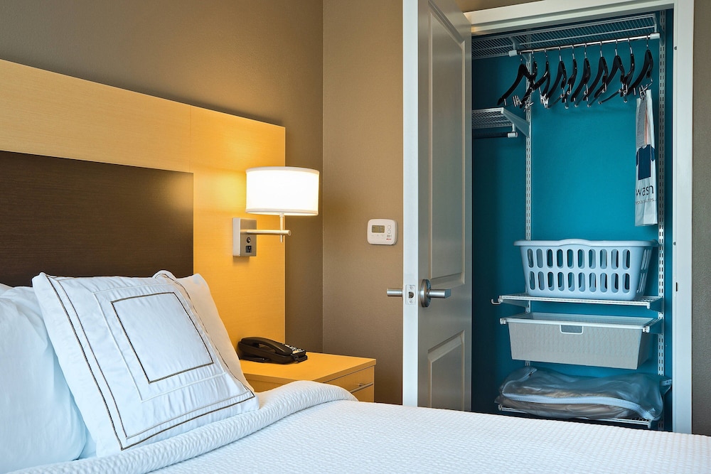 Dodge City Vacations - TownePlace Suites by Marriott Dodge City - Property Image 21