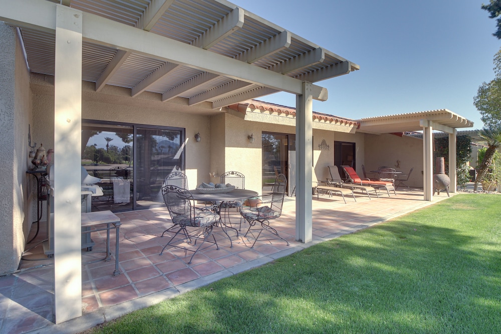 Pet-friendly Palm Desert Gem on Golf Course! view 3