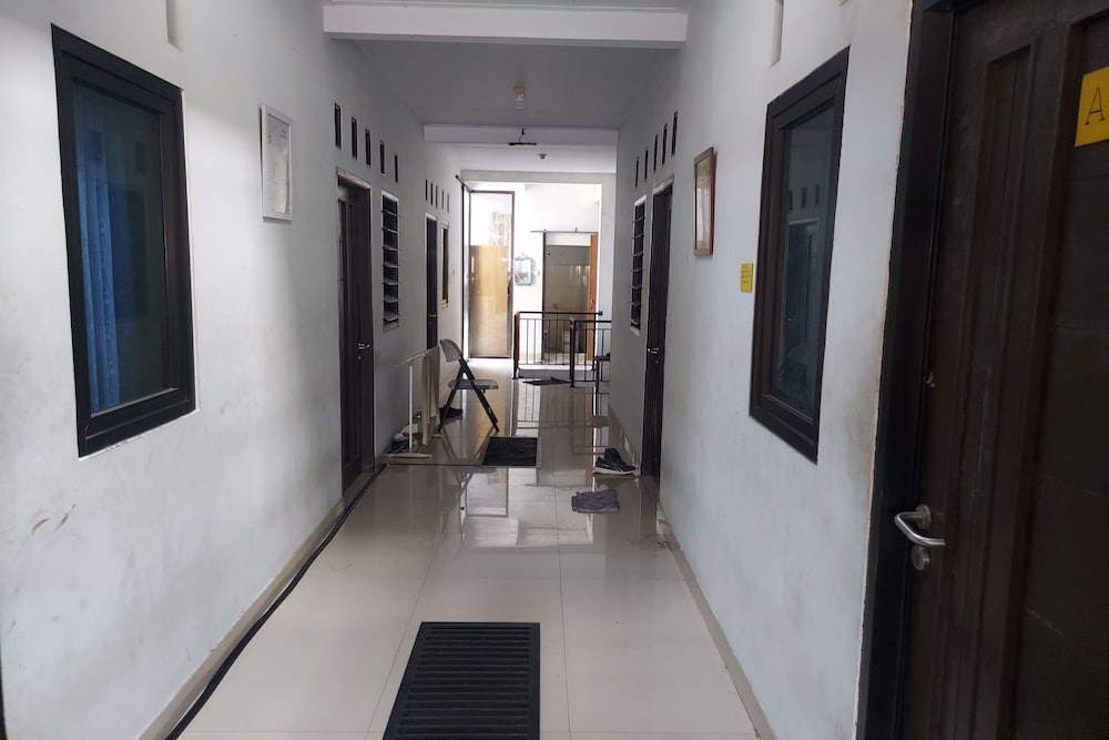 Kabin Kapsul Kayu Jati V Jakarta - Male Only - Hostel