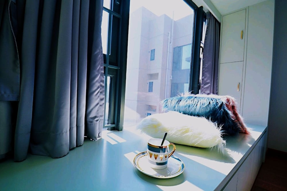 4 Seasons Big Family 3 Queen Beds & High Rise View view 4