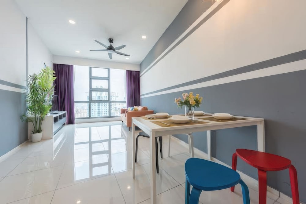 The Robertson Residences Free Gym & Pool