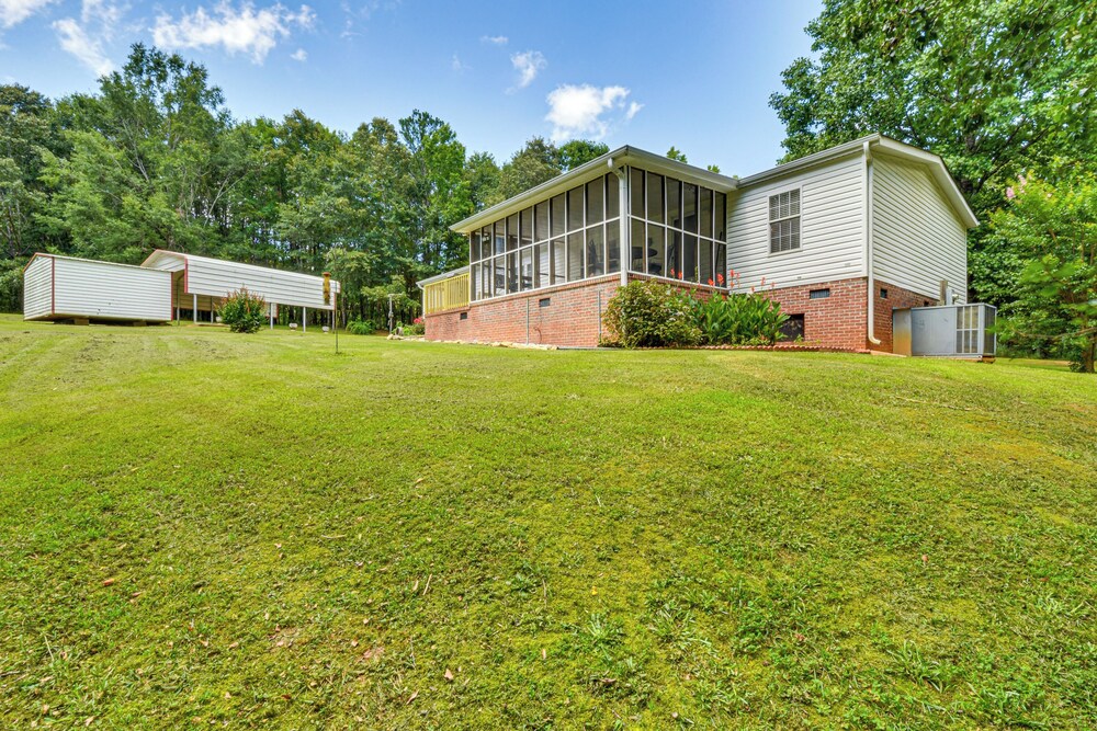 2 Mi to Dtwn: Retreat on 3 Acres in Pelzer!