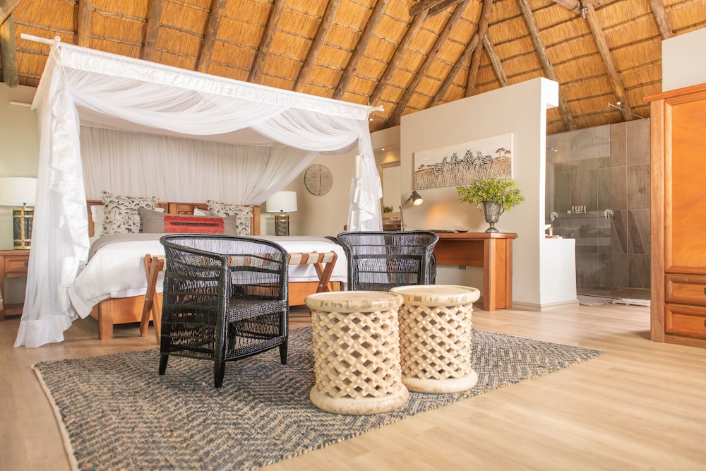 Karongwe - River Safari Lodge
