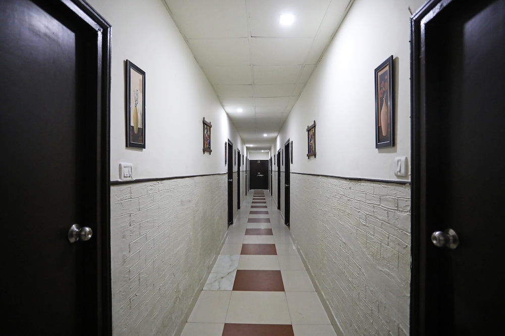 OYO 10967 Dhola Maru Resort