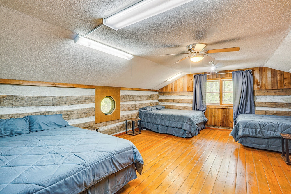 Historic Clark Cabin w/ Deck Fishing Pond Access - Property Image 39
