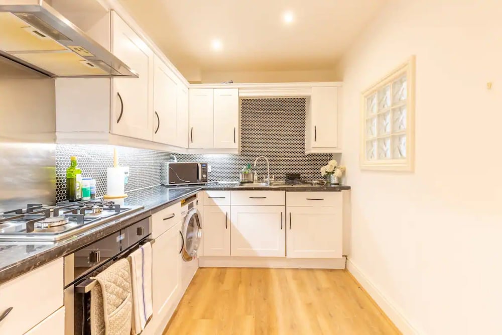 Gorgeous, Newly Renovated 1 Bedroom in Balham With Garden