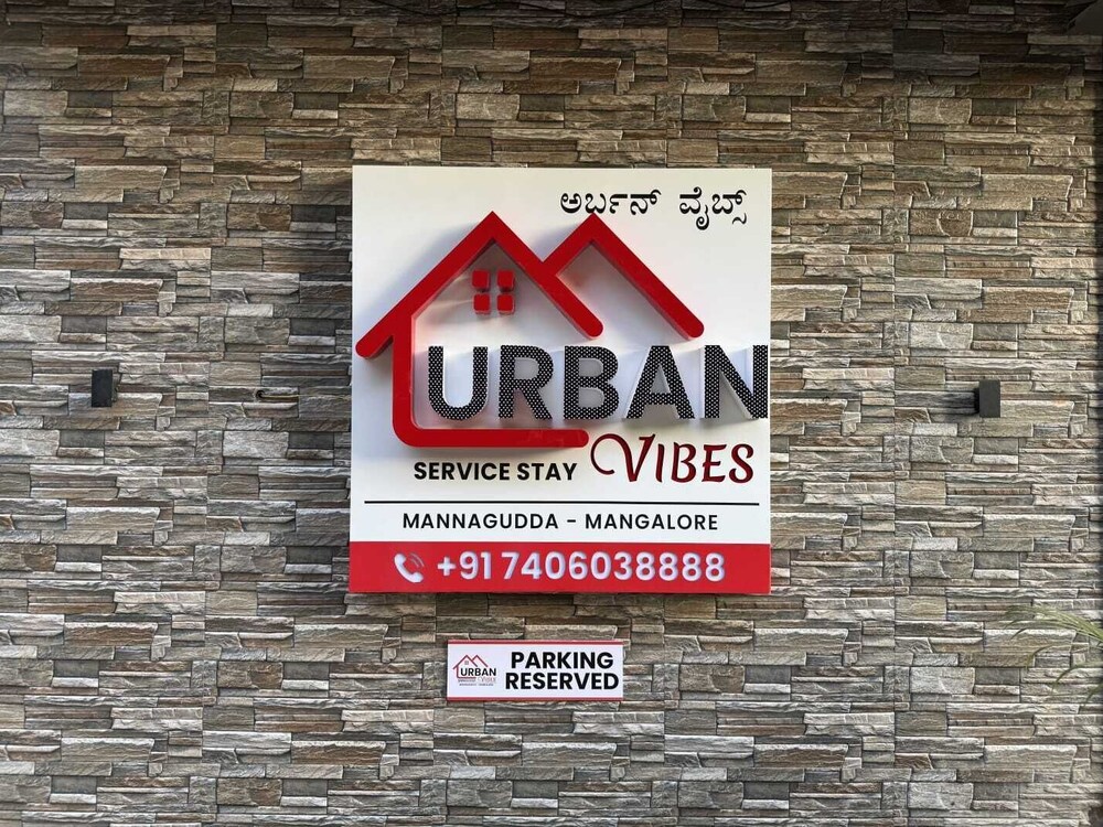 URBAN VIBES SERVICE STAY