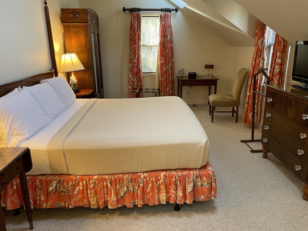 Wilmington Vacations - The Inn at Montchanin Village, a Historic Hotel of America - Property Image 73