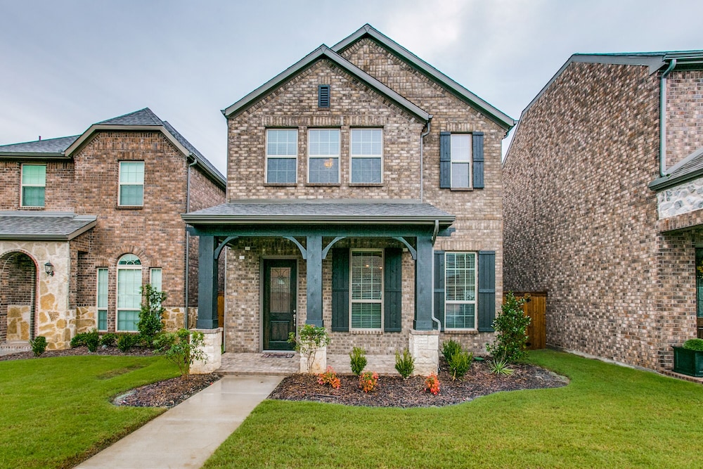 Beautiful furnished 3 bedroom Allen Home - Property Image 4