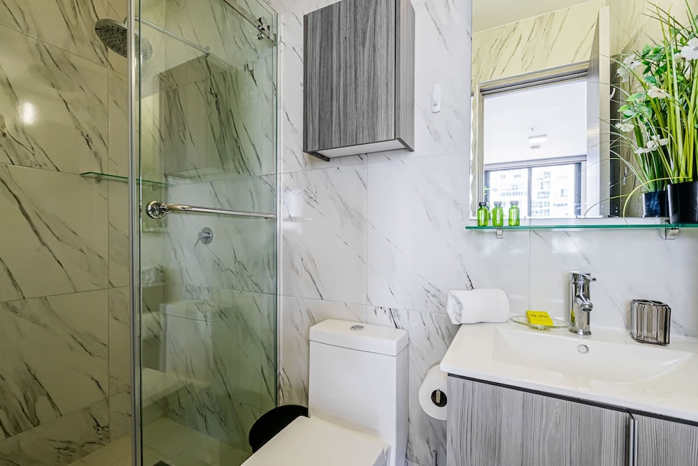 w Sophisticated 1BR w High-rise View in Calle 50