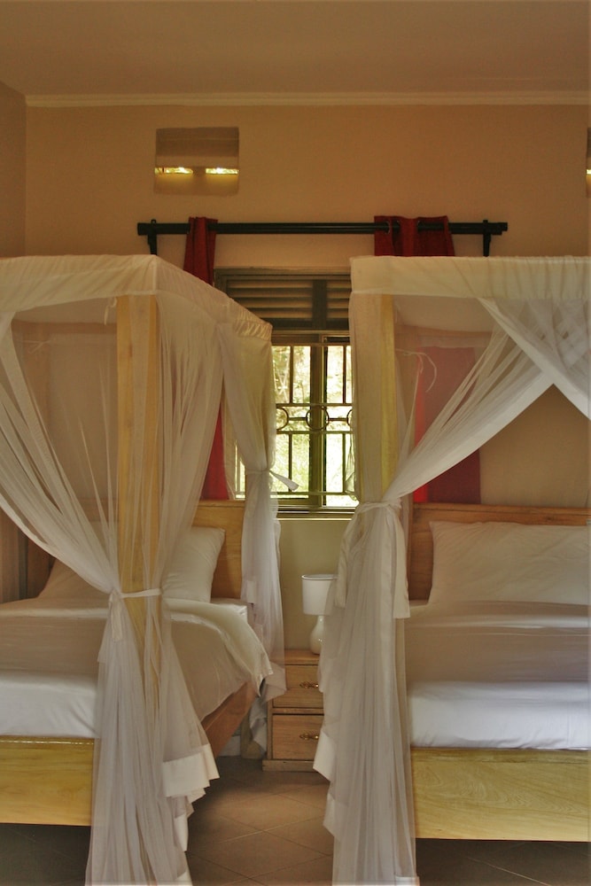 Bromelia Guesthouse