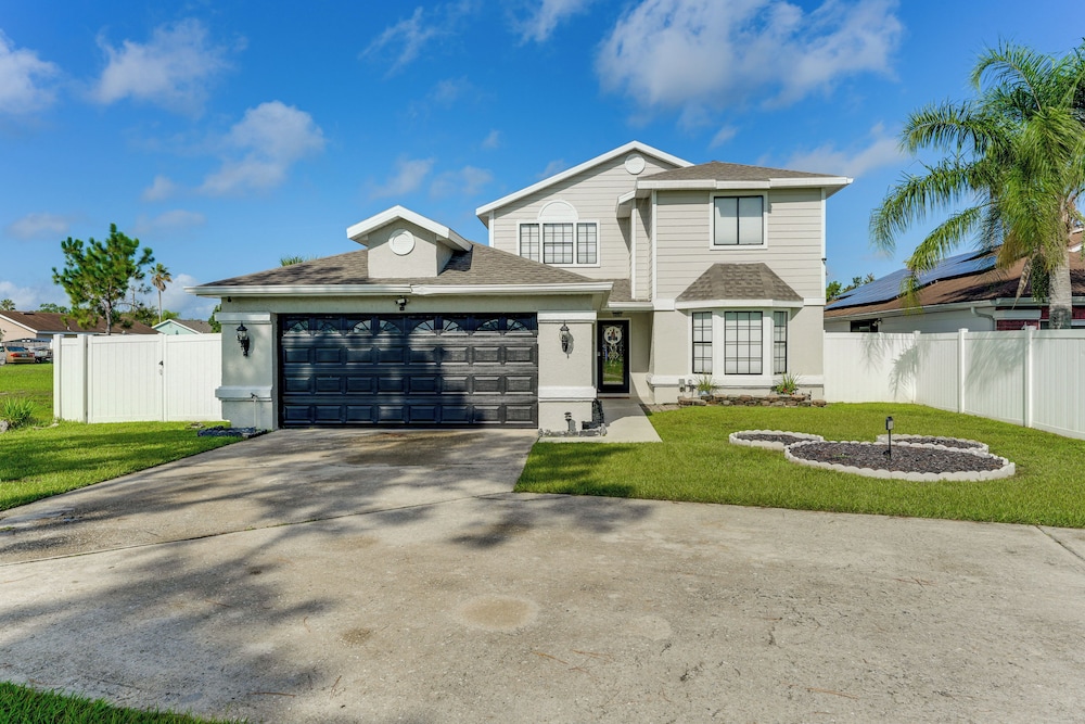 Disney-themed Home: Swim, BBQ & Explore Kissimmee!