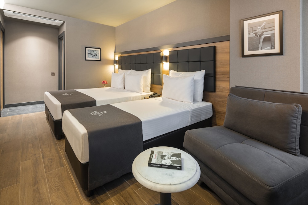 Marius Otel - Image 30