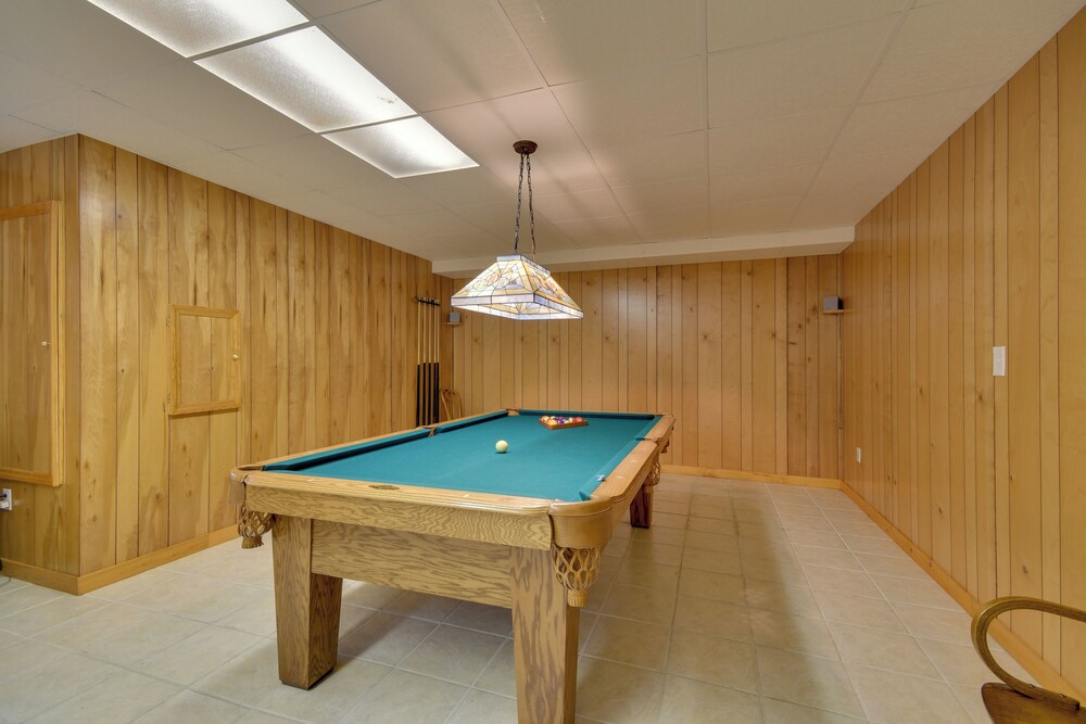 Home w/ Game Room & Rumbling Bald Resort Perks!