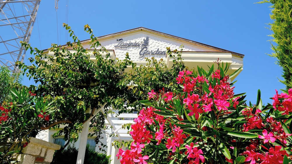 Lavinia Garden Alaçatı - Image 90