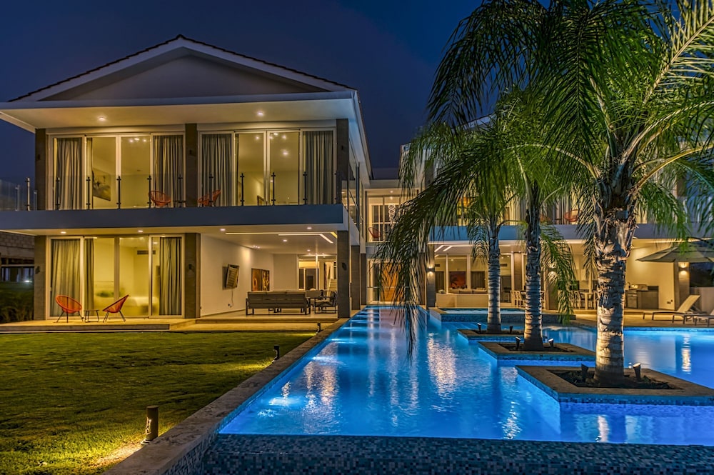 Cap Cana Villa for Rent Modern Fresh and Fully-equipped Oceanfront Villa