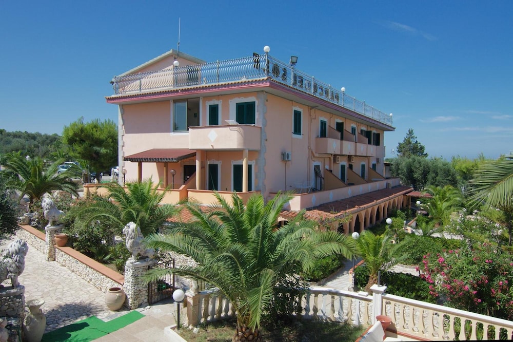 Residence Parco del Sole view 3