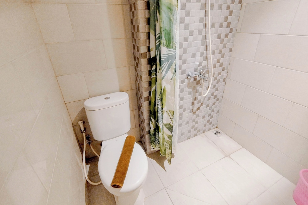 Minimalist Studio Conecting To Mall At Anderson Supermall Mansion Apartment