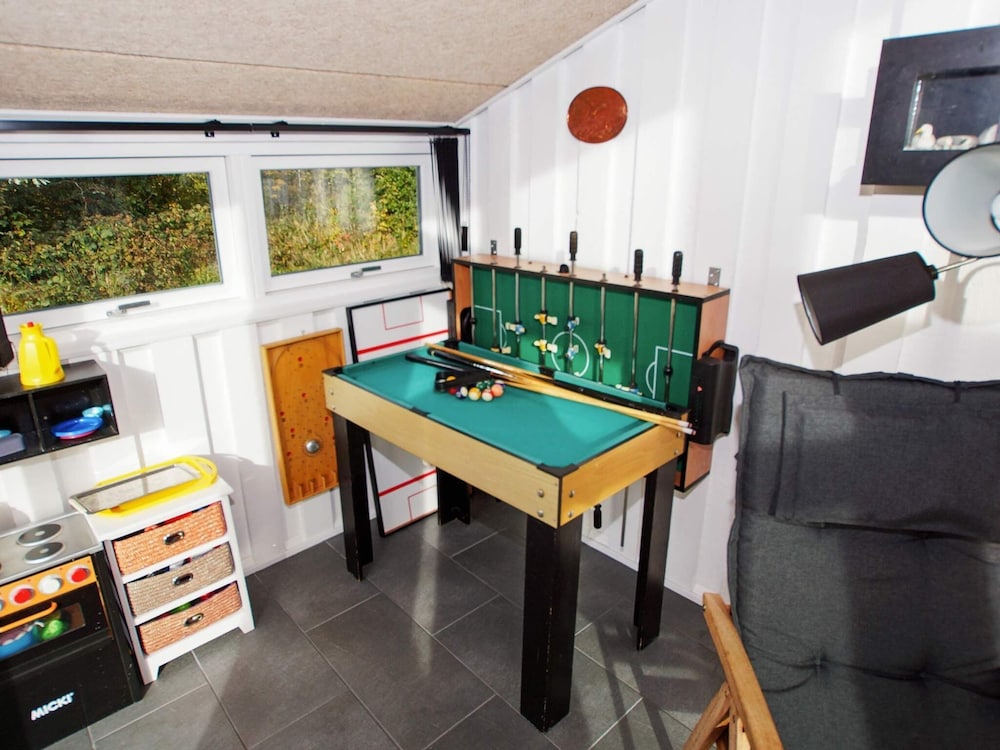 Enticing Holiday Home in Hemmet near Sea view 4