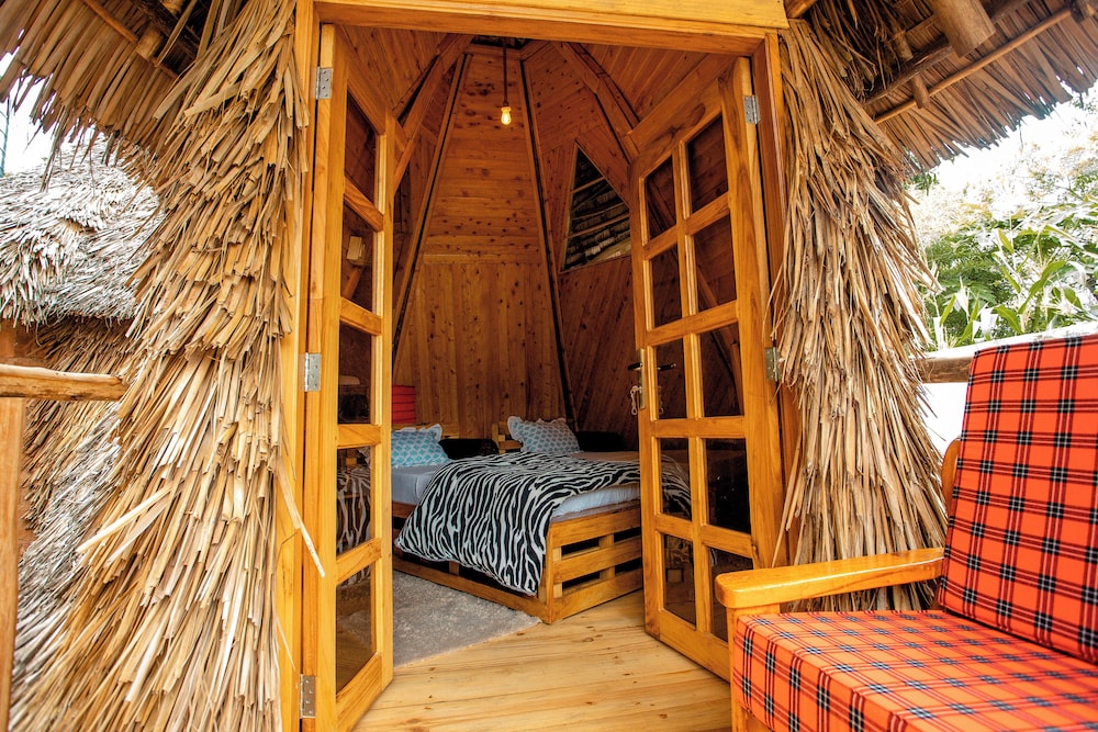 SERE ADVENTURE SAFARI view 4