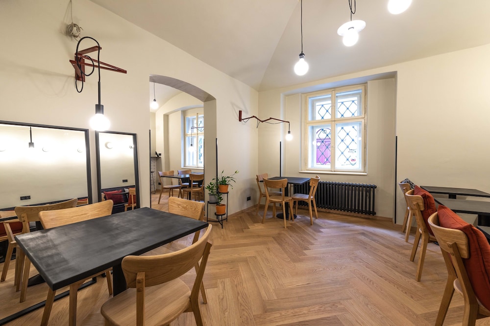 Sir Toby's Midtown - Hostel