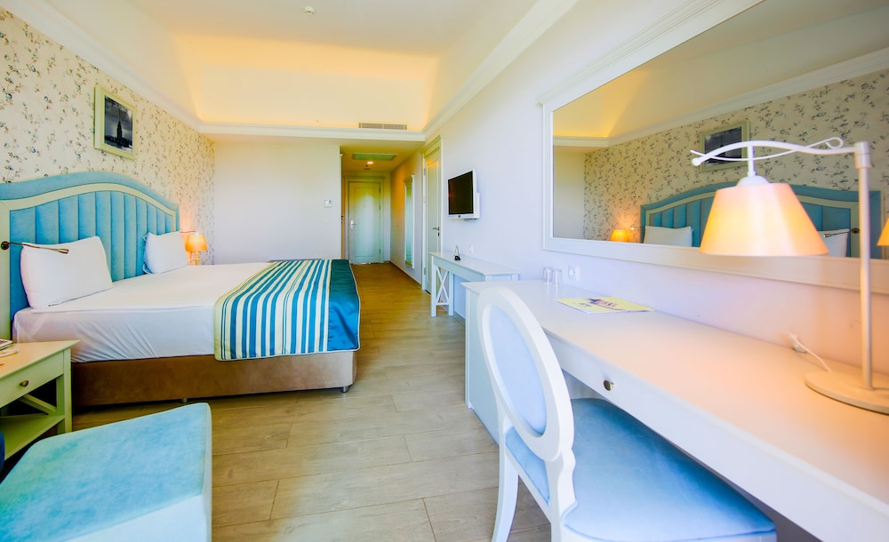 Horus Paradise Resort - Ultra All Inclusive