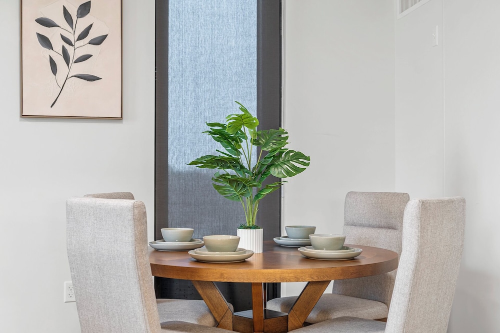 Furnished Apts near Harvard Stadium