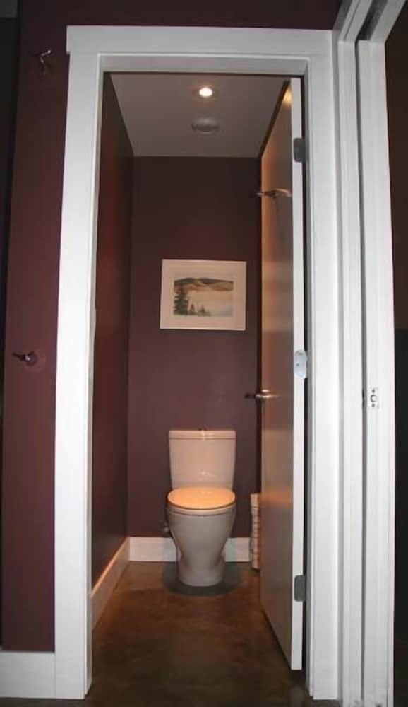 Crooked Tree Guest Suites