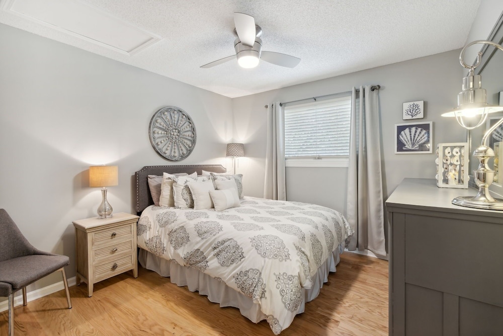 2754 1st Ave. A 2 Bedroom Duplex